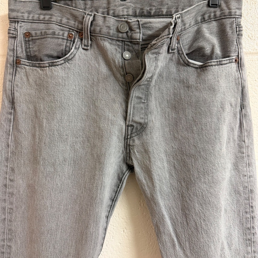 Levi's Mens 501 Original Straight Jeans 30x32 Light Grey Cotton Button Fly Denim